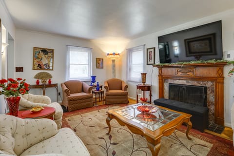 Walk to Detroit Zoo: Home w/ Sunroom & Patio! House in Royal Oak