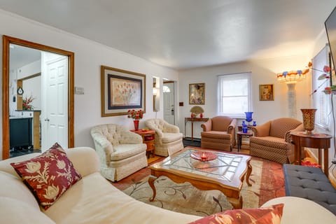 Walk to Detroit Zoo: Home w/ Sunroom & Patio! House in Royal Oak