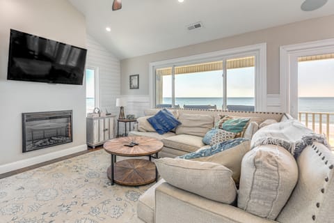 Hot Tub & Decks: North Topsail Beach Home House in North Topsail Beach