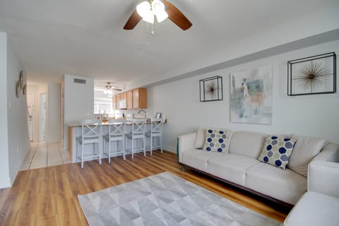 < Half Mi to Gulf: Biloxi Condo w/ Patio! Apartment in Biloxi