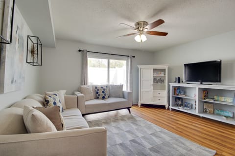 < Half Mi to Gulf: Biloxi Condo w/ Patio! Apartment in Biloxi