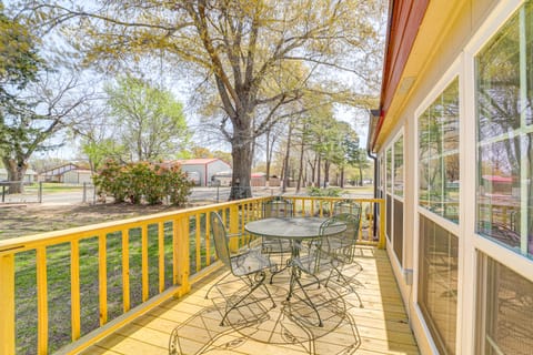 Walk to Beach: Eufaula 'Fisherman’s Delight' Home House in Longtown