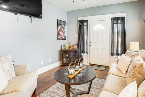 3 Mi to French Quarter: Retreat w/ Private Yard House in New Orleans