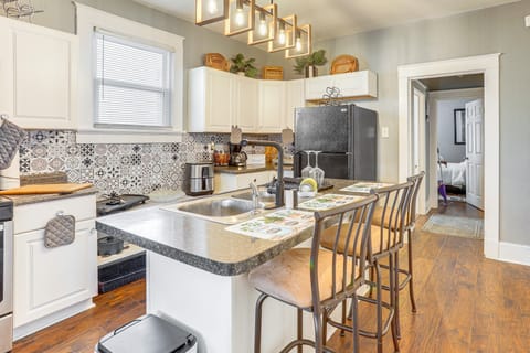 3 Mi to French Quarter: Retreat w/ Private Yard House in New Orleans