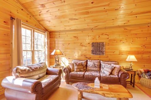 1 Mi to Nottely Lake: Home w/ Furnished Deck! House in Union County