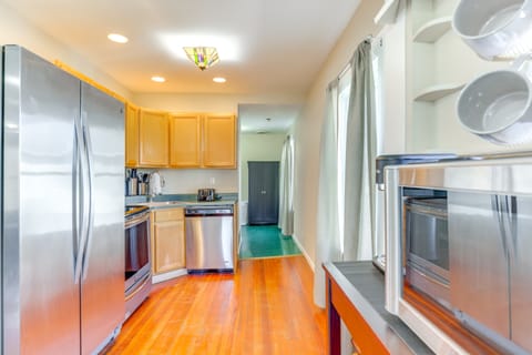 Walk to Dtwn: Seneca Falls Apt w/ Fire Pit! Apartment in Finger Lakes