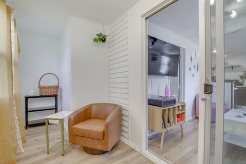 Walk to Memorial Stadium: Family Home w/ Patio House in Lincoln