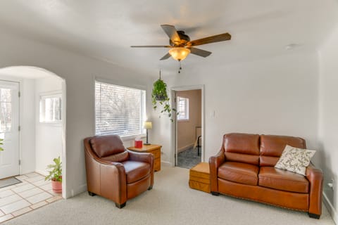 2 Mi to Snake River: Quaint Farmhouse w/ Patio! House in Idaho