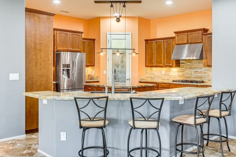 Backyard Oasis w/ Fire Pit: Laveen Village Retreat House in Laveen Village