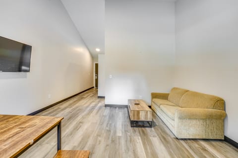 1 Mi to Riverfront: Sleek Port Huron Studio Apartment in Port Huron