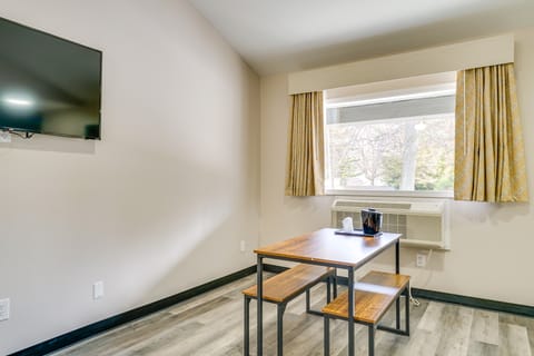 Walk to Shopping & Dining: Port Huron Studio Apartment in Port Huron