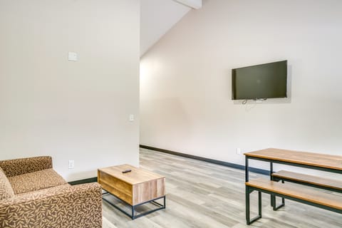 Walk to Shopping & Dining: Port Huron Studio Apartment in Port Huron