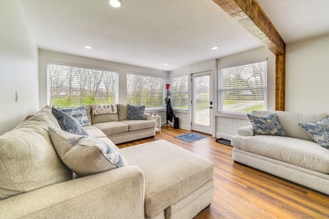 Peaceful Home w/ Patio on 30 Acres in Coxs Creek! House in Indiana