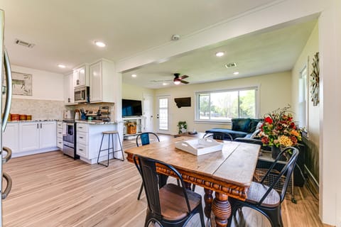 5 Mi to Lake Texoma: Wooded Retreat on 3 Acres! House in Oklahoma