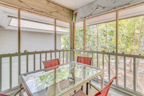 3 Mi to Cherry Grove Beach: Coastal Condo Retreat! Apartment in Little River