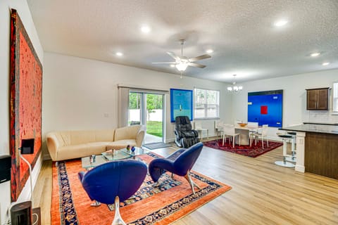 7 Mi to Flagler Beach: Breezy Stay w/ Pool Access! House in Palm Coast