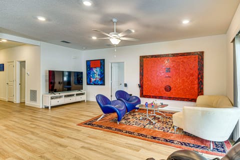 7 Mi to Flagler Beach: Breezy Stay w/ Pool Access! House in Palm Coast