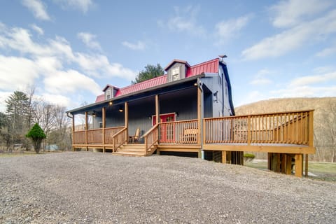 Home w/ River View & Game Room in Tidioute! House in Allegheny River