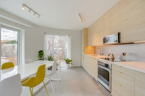 Contemporary, High-End Home in Denver w/ Yard! House in Denver