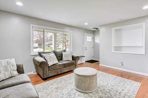 3 Mi to Dtwn Saginaw: Spacious & Updated Home! House in Saginaw Charter Township