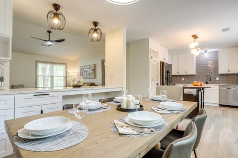 < 1 Mi to Main St & Amphitheater: Woodstock Home! House in Woodstock