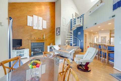 Dock + Pool Access: Condo on Smith Mountain Lake Apartment in Smith Mountain Lake