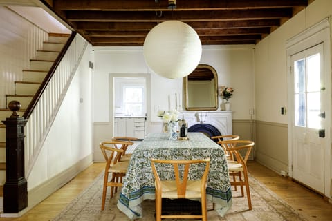 Walk to Vly Creek: Catskills Getaway w/ Porch House in Capital District, NY, USA