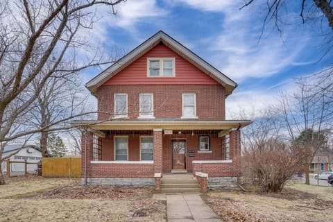 1 Mi to Como Park: WFH-Friendly Saint Paul Duplex! Apartment in Saint Paul