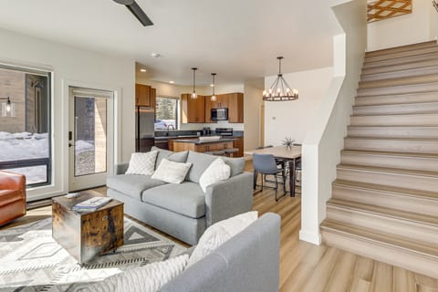 Walk to Ski Lift: Granby Ranch Family Retreat! Apartment in Granby