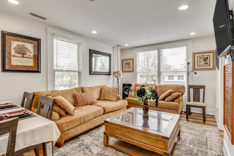 9 Mi to Fort Harrison State Park: Apt in Indy Apartment in Indianapolis