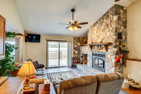 Near Hiking: Lakefront Getaway in Campbellsport! House in Wisconsin