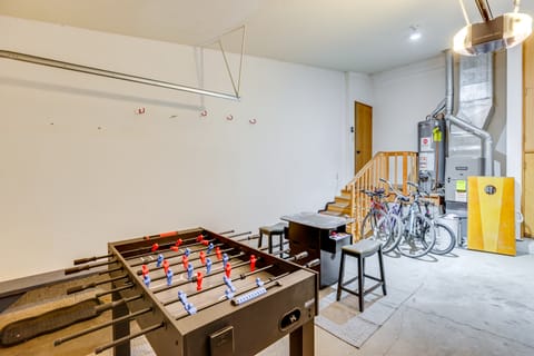 SHARC Access! Woodsy Retreat 22 Mi to Mt Bachelor House in Sunriver