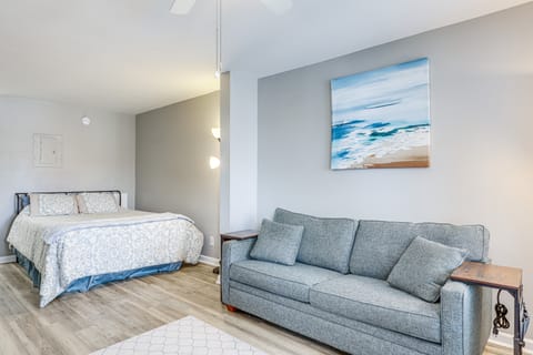 1 Mi to North Myrtle Beach: Studio w/ Pool Access Apartment in North Myrtle Beach