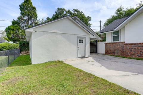 WFH Friendly! Stylish Lakeland Studio Apartment in Lakeland