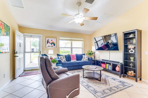 Peaceful Escape w/ Golf Cart in The Villages! House in The Villages