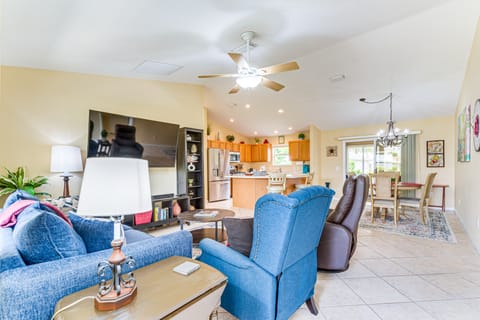 Peaceful Escape w/ Golf Cart in The Villages! House in The Villages