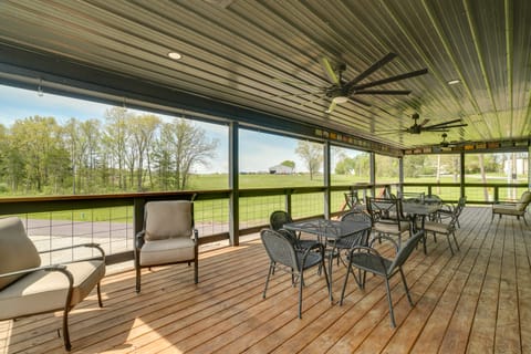 Near Wineries: Country Condo in New Haven Apartment in Ozark Mountains