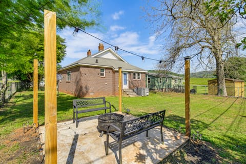 Bring Your Boat: Retreat Near Lake Guntersville House in Guntersville Lake