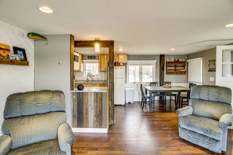 Boat Dock & Launch: Family Cabin on Prairie Lake! House in Minnesota