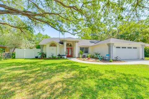 Private Pool & Lanai: Spring Hill Oasis House in Spring Hill