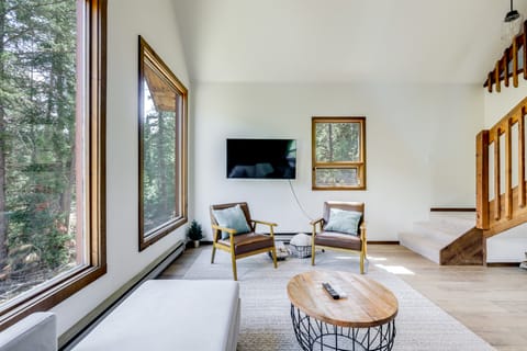 Steps to Crystal River: Hideaway w/ Mountain Views House in Colorado