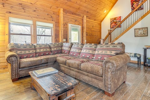 8 Mi to IU: Cabin w/ Reading Nook, Fire Pit & Yard House in Indiana