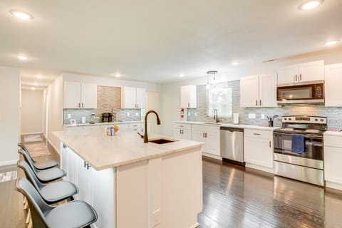 Yard w/ Patio: Family-Friendly Home in Lamar! House in Ozark Mountains