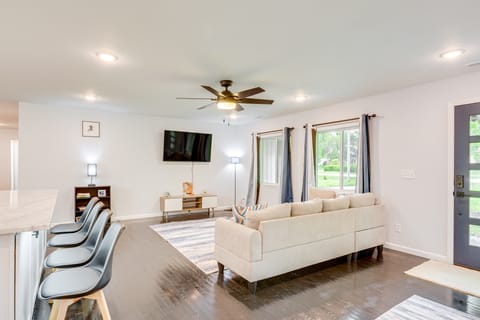 Yard w/ Patio: Family-Friendly Home in Lamar! House in Ozark Mountains