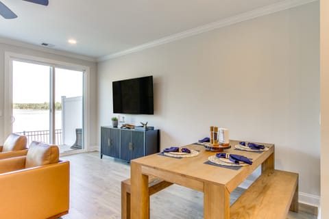 Steps to Lake Greenwood: Waterfront Gem w/ Patio Apartment in Lake Greenwood