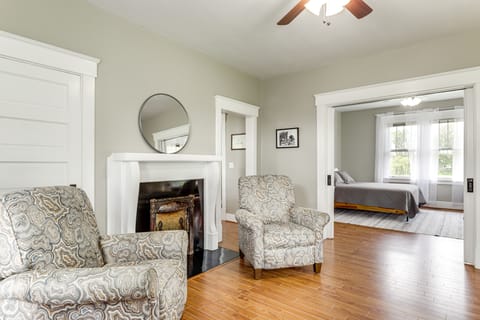 Beautiful Restored Historic Home Near Rabbit Hash House in Indiana