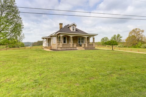 Beautiful Restored Historic Home Near Rabbit Hash House in Indiana