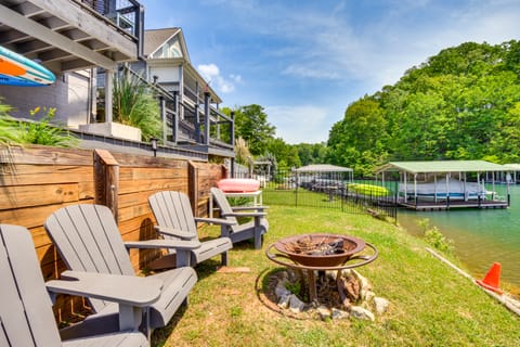 7 Mi to Clemson Stadiums: Lake Keowee Getaway! Apartment in Seneca