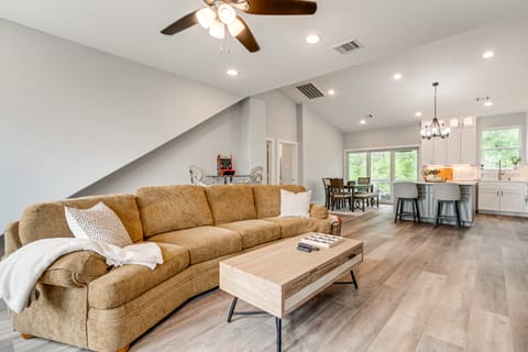 6 Mi to Lake Somerville: Barndominium on 20 Acres House in Texas