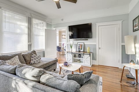 1 Mi to Dtwn: Welcoming Macon Home w/ Yard House in Macon